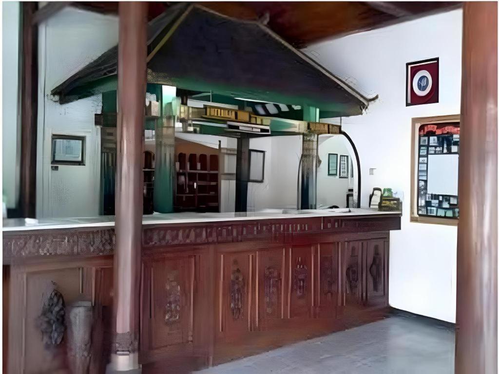 Hotel Batik Джокьякарта Экстерьер фото